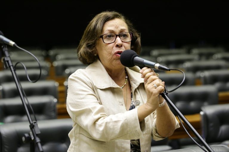 Lídice da Mata é contra abriri exceções à Lei dos Direitos Autorais - (Foto: Michel Jesus/ Câmara dos Deputados)