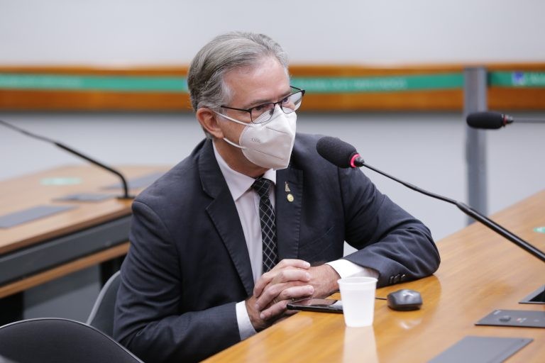 Joaquim Passarinho: benefícios podem ser menos relevantes do que os custos envolvidos - (Foto: Michel Jesus/Câmara dos Deputados)