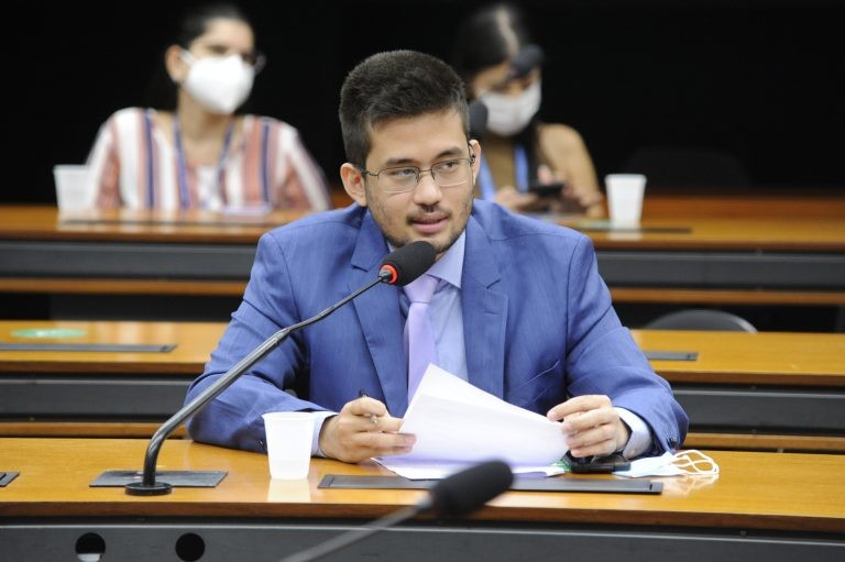 Deputado Kim Kataguiri, relator da proposta na CCJ - (Foto: Gustavo Sales/Câmara dos Deputados)