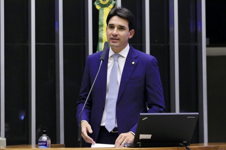 Costa Filho defende aprovação do texto do Senado para acelerar tramitação - (Foto: Michel Jesus/Câmara dos Deputados)