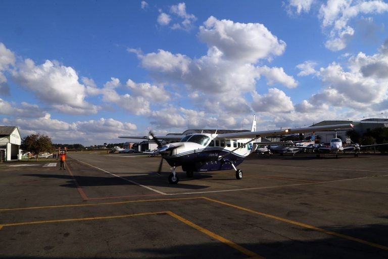 Apenas cerca de 100 municípios do Brasil contam com voos regionais regulares - (Foto: Gilson Abreu/Agência de Notícias do Paraná)