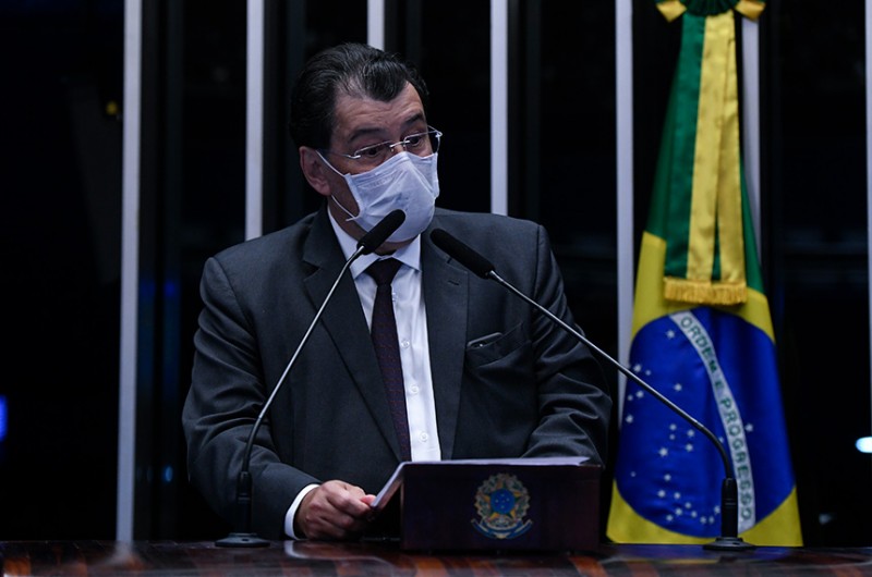 O senador Eduardo Braga (MDB-AM) defendeu que o Estado precisa garantir proteção social principalmente às camadas menos favorecidas - Jefferson Rudy/Agência Senado