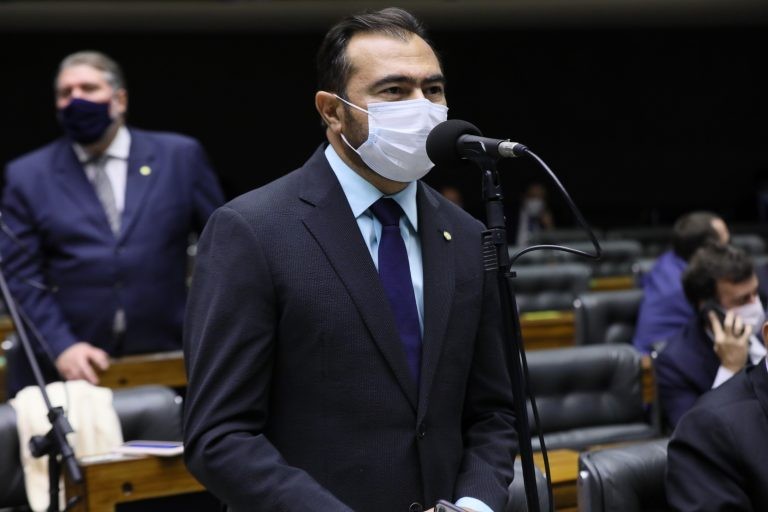 Deputados reunidos no Plenário da Câmara - (Foto: Pablo Valadares/Câmara dos Deputados)