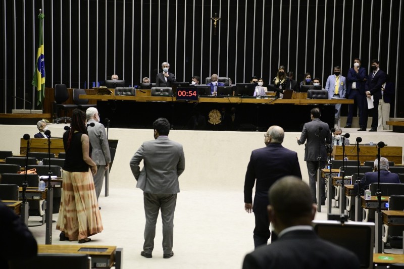 O Congresso Nacional aprovou, nesta quinta-feira (11), projetos de créditos especiais para programas de infraestrutura urbana e para o Fundo Nacional de Desenvolvimento Científico e Tecnológico - Agência Senado