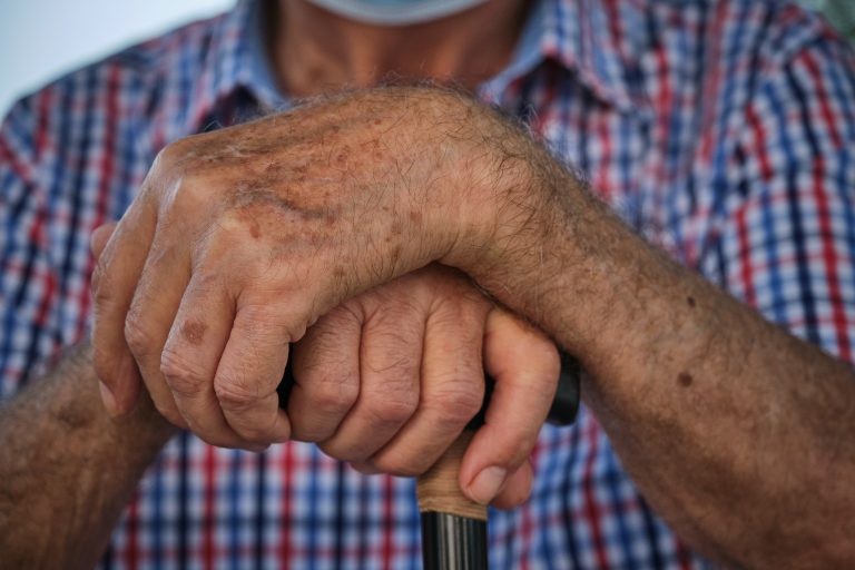 Projeto proíbe discriminação do idoso em seguros de vida - (Foto: Depositphotos)
