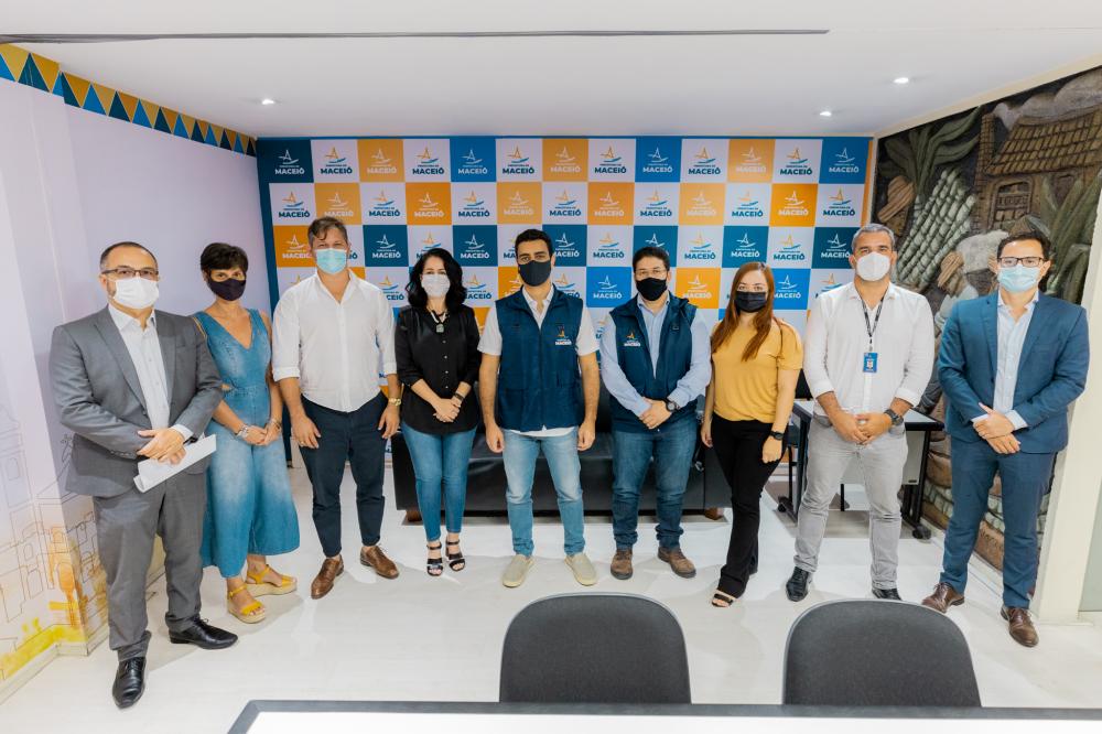 Prefeito JHC conduziu a reunião com o Iphan para retomada das obras de requalificação do Centro de Maceió. Fotos: Edvan Ferreira
