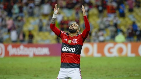 Flamengo vence Bahia no Maracanã.