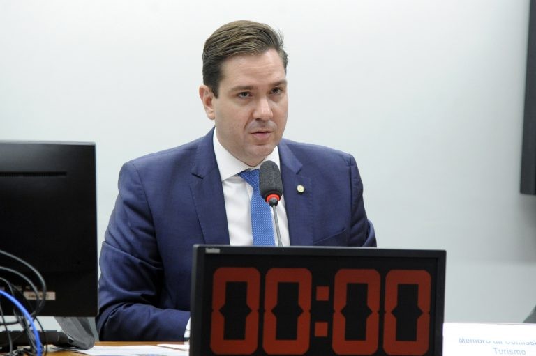 Deputado Eduardo Bismarck, autor do projeto de lei - (Foto: Gustavo Sales/Câmara dos Deputados)