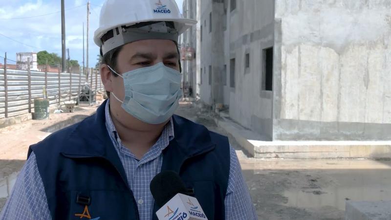 Bolsonaro e JHC entregará nesta terça-feira às 10h, residencial Parque da Lagoa 