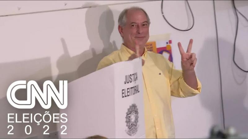 Ciro Gomes vota em Fortaleza 