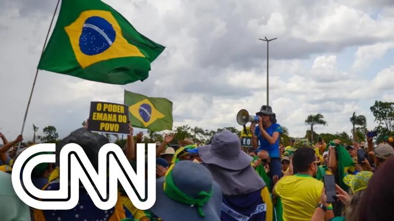 Retirada dos acampamentos em prédios militares é atribuição de quem?