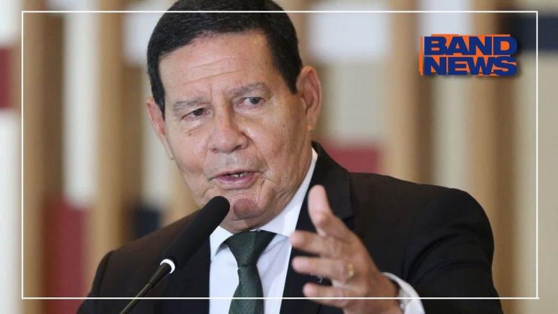 Mourão fala do comprovante da vacina 