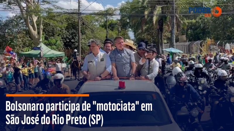 Bolsonaro participa de 