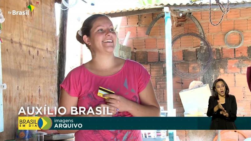 Governo bolsonaro regulamenta novo programa social de transferência de renda