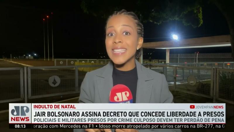 Jair Bolsonaro assina decreto que concede liberdade a presos